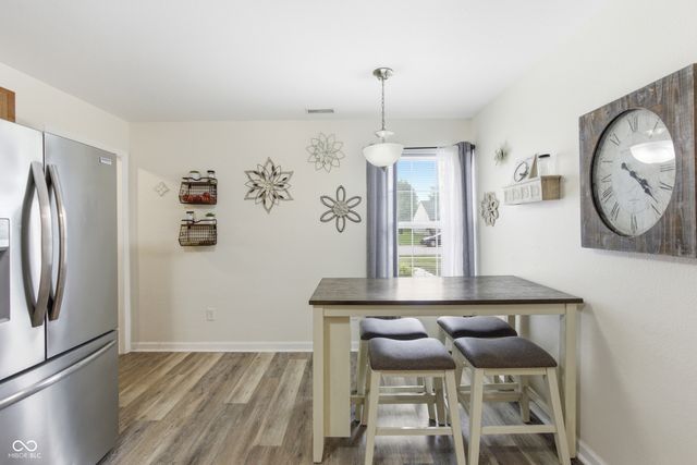 8684 Captain Drive, Avon, IN 46123