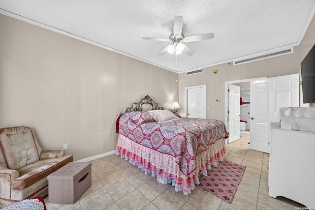 1 Towers Park Ln Apt 1813, San Antonio, TX 78209