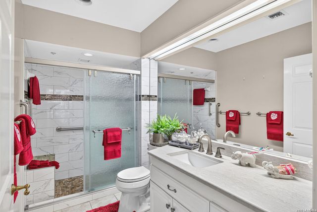 1 Towers Park Ln Apt 1813, San Antonio, TX 78209
