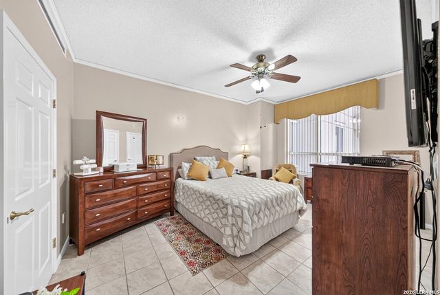 1 Towers Park Ln Apt 1813, San Antonio, TX 78209