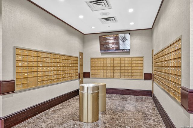 1 Towers Park Ln Apt 1813, San Antonio, TX 78209