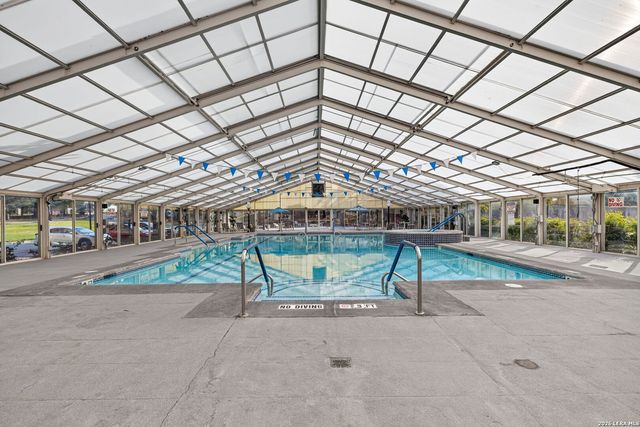 1 Towers Park Ln Apt 1813, San Antonio, TX 78209
