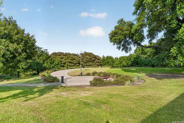 1 Towers Park Ln Apt 1813, San Antonio, TX 78209