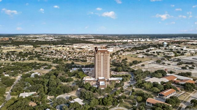 1 Towers Park Ln Apt 1813, San Antonio, TX 78209