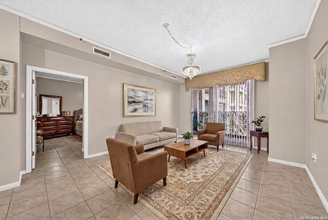 1 Towers Park Ln Apt 1813, San Antonio, TX 78209