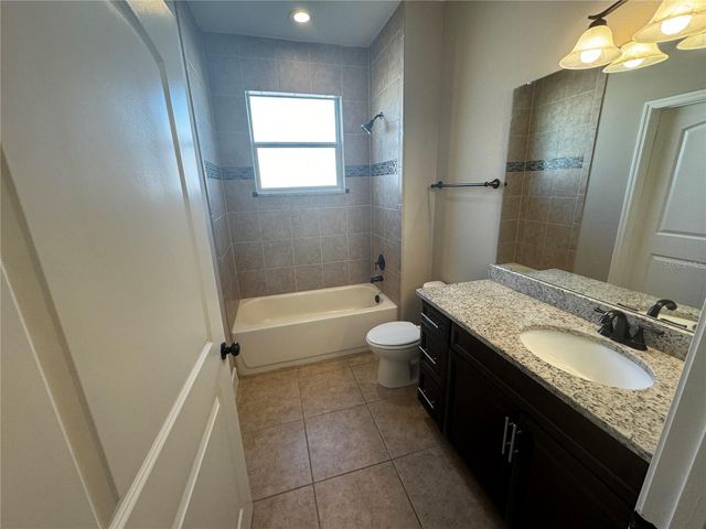 33844 EMERALD POND LOOP, Leesburg, FL 34788