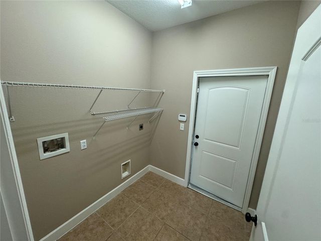 33844 EMERALD POND LOOP, Leesburg, FL 34788