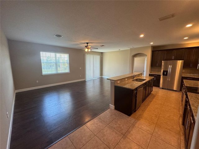 33844 EMERALD POND LOOP, Leesburg, FL 34788