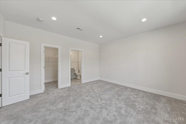 3912 Edwards Road, Cincinnati, OH 45209