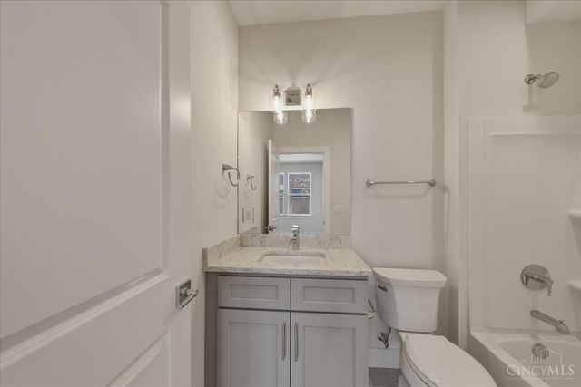 3912 Edwards Road, Cincinnati, OH 45209