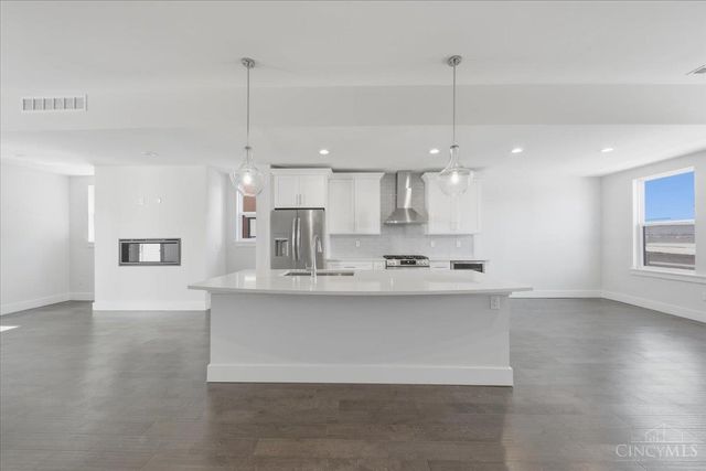 3912 Edwards Road, Cincinnati, OH 45209