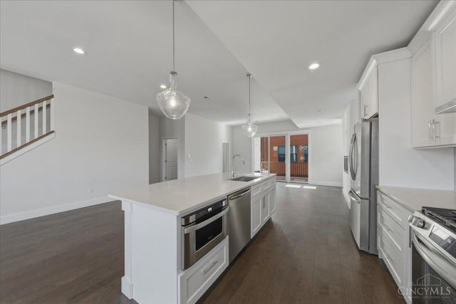 3912 Edwards Road, Cincinnati, OH 45209