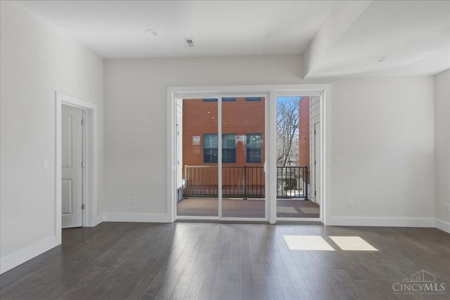 3912 Edwards Road, Cincinnati, OH 45209