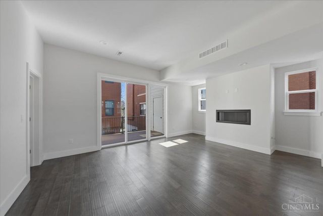 3912 Edwards Road, Cincinnati, OH 45209