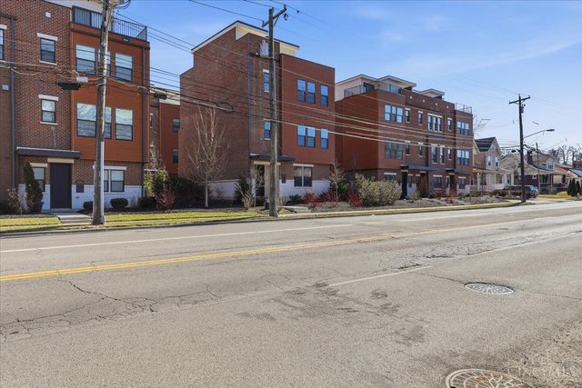 3912 Edwards Road, Cincinnati, OH 45209