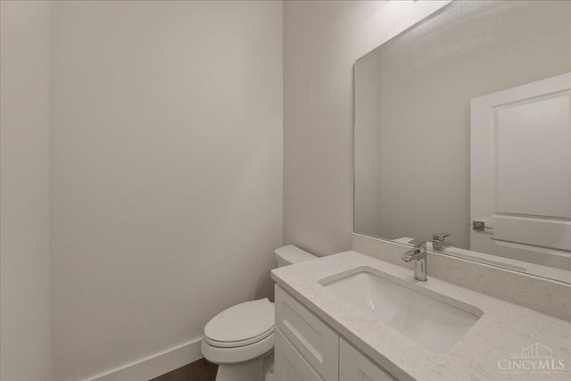 3912 Edwards Road, Cincinnati, OH 45209