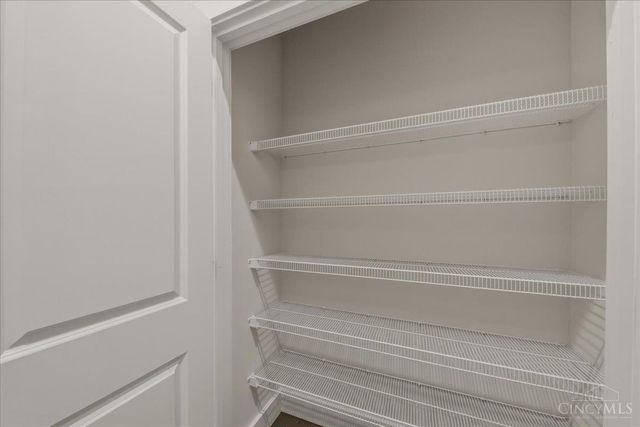 3912 Edwards Road, Cincinnati, OH 45209