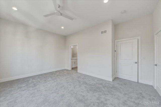 3912 Edwards Road, Cincinnati, OH 45209