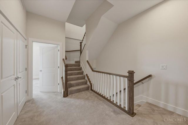 3912 Edwards Road, Cincinnati, OH 45209