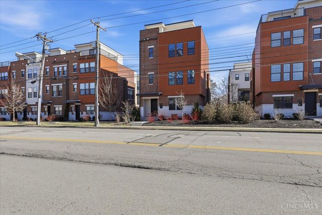 3912 Edwards Road, Cincinnati, OH 45209