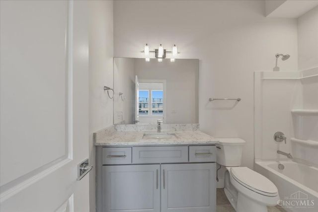 3912 Edwards Road, Cincinnati, OH 45209