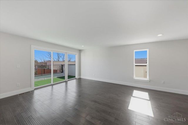 3912 Edwards Road, Cincinnati, OH 45209