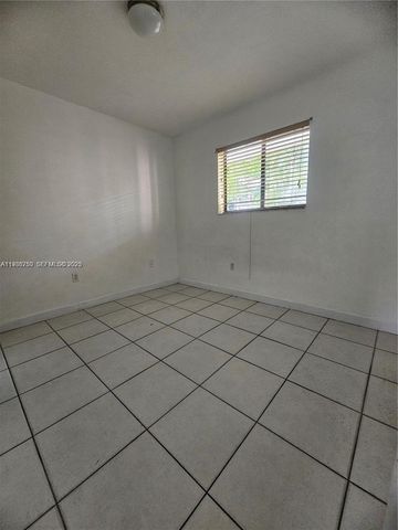 5460 W 21st CT 310, Hialeah, FL 33016