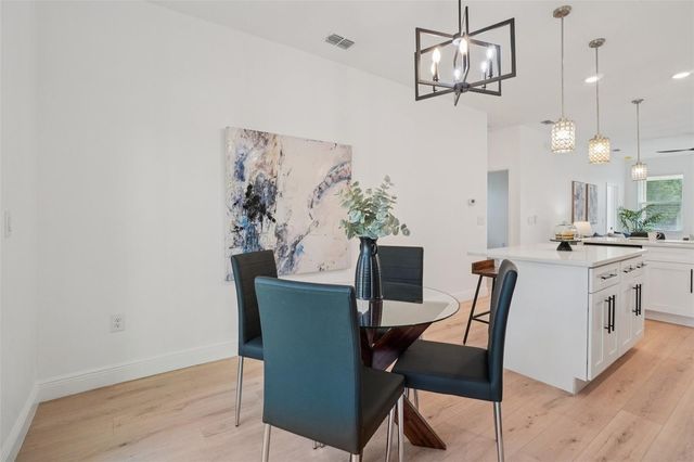 1606 E MAPLE AVE, Tampa, FL 33604