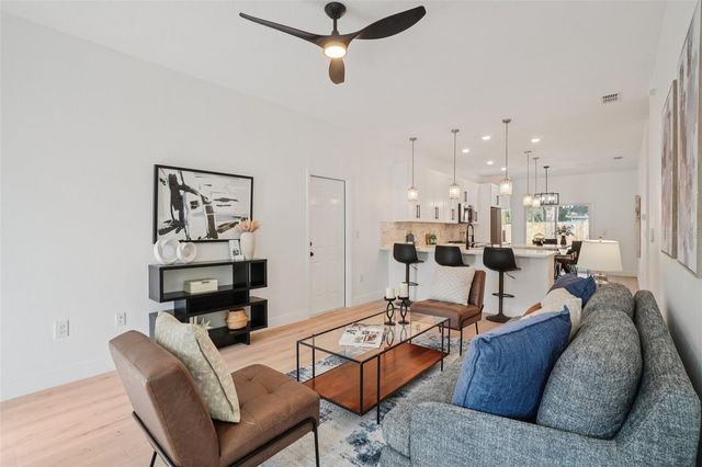 1606 E MAPLE AVE, Tampa, FL 33604