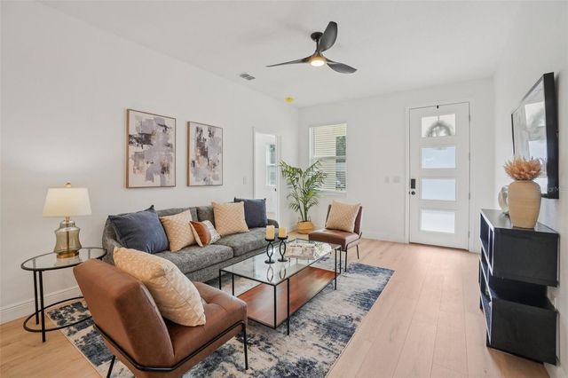 1606 E MAPLE AVE, Tampa, FL 33604