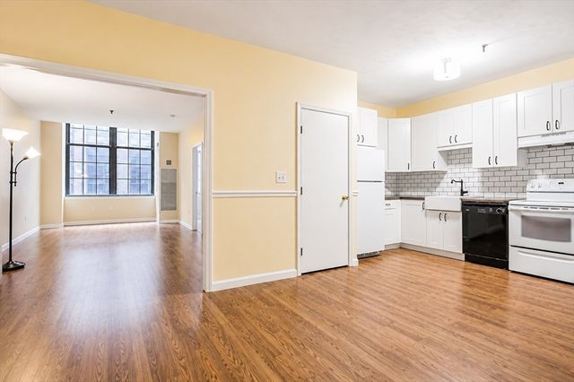 200 Market St B37, Lowell, MA 01852
