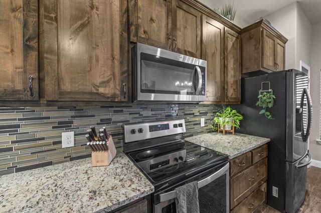 212 Mckittrick Lane, Godley, TX 76044