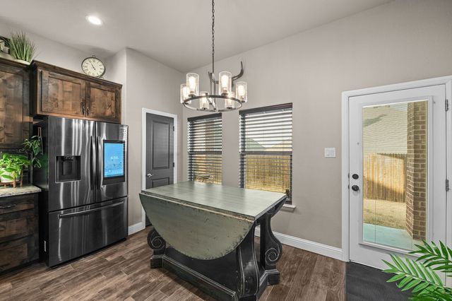 212 Mckittrick Lane, Godley, TX 76044