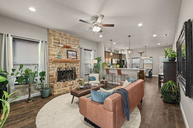 212 Mckittrick Lane, Godley, TX 76044