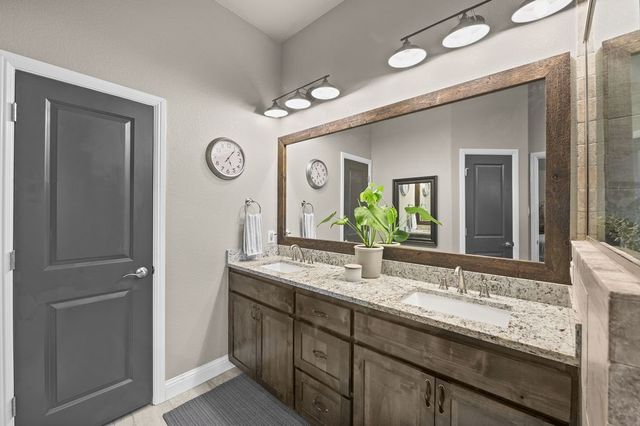 212 Mckittrick Lane, Godley, TX 76044