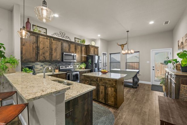 212 Mckittrick Lane, Godley, TX 76044