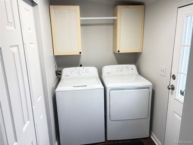 11312 N Lake Drive, Fenton, MI 48430