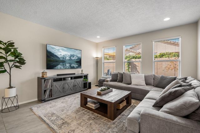 6255 Bryce Canyon Lane NE, Rio Rancho, NM 87144