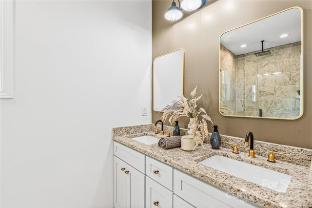 512 N Mulberry Street, Cherryville, NC 28021