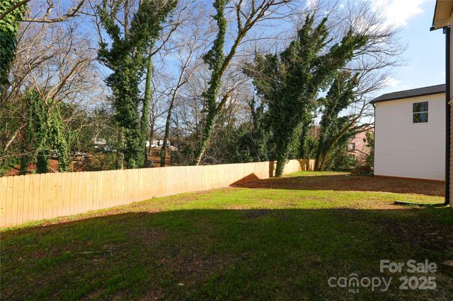 512 N Mulberry Street, Cherryville, NC 28021