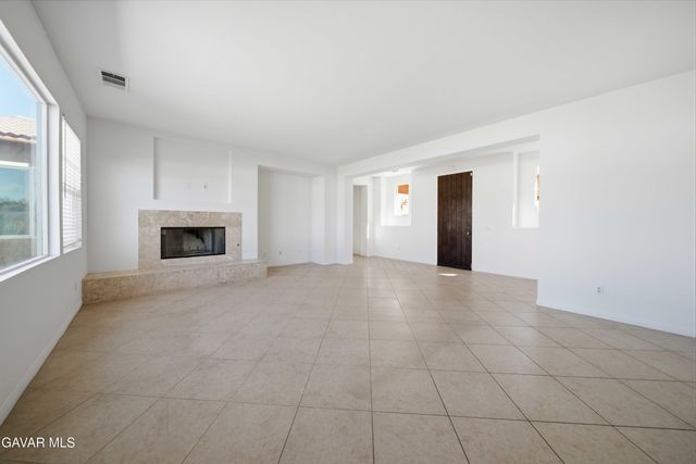 6778 Serrano Avenue, Hesperia, CA 92345