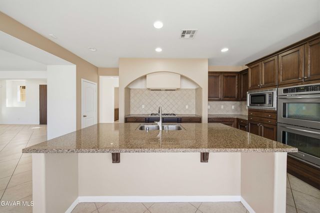 6778 Serrano Avenue, Hesperia, CA 92345