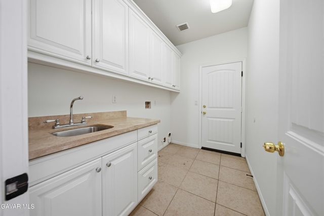 6778 Serrano Avenue, Hesperia, CA 92345