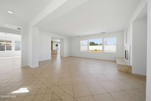 6778 Serrano Avenue, Hesperia, CA 92345