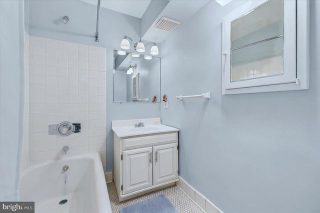 2315 MACDONOUGH RD, Wilmington, DE 19805