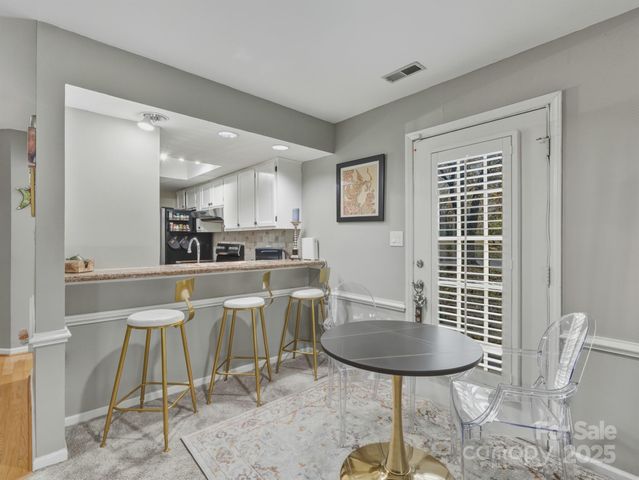 5215 Amity Springs Drive, Charlotte, NC 28212