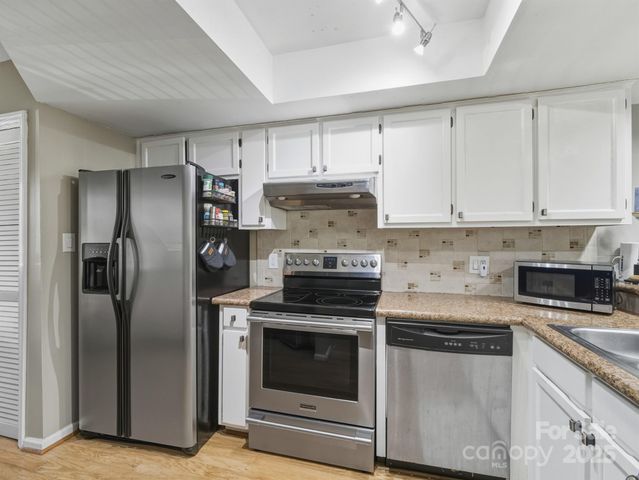 5215 Amity Springs Drive, Charlotte, NC 28212