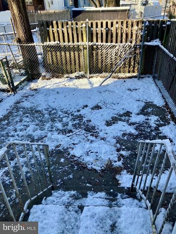 227 S BROADWAY, Gloucester City, NJ 08030