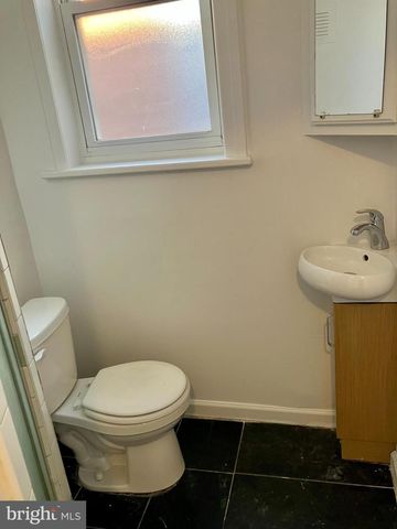 227 S BROADWAY, Gloucester City, NJ 08030