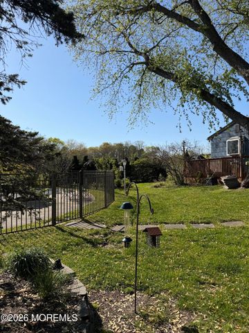 335 Ramtown Greenville Road, Howell, NJ 07731